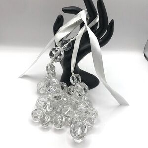 Elegant Clear Faceted Acrylic Beaded Ribbon Necklace